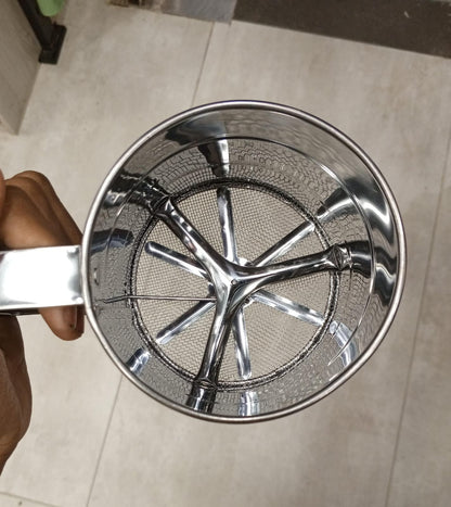 Stainless Steel Flour Sieve Cup – Handheld Baking Sifter for Flour, Sugar & Powdered Ingredients